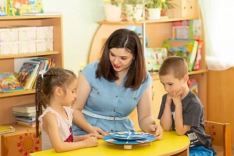 Лучшие педагоги Дона получат премии губернатора