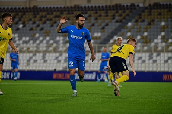 ФК «Ростов» проиграл в ОАЭ команде Бердыева