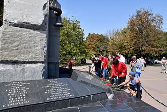 02 08 2024 В день ВДВ ростовские десантники почтили память героев Отечества