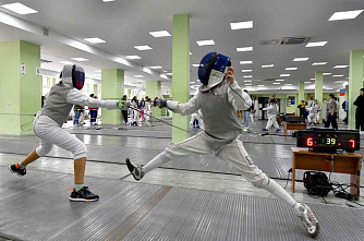 В ростовском спорткомплексе «Лидер» завершились поединки всероссийского детско-юношеского турнира по фехтованию «Донская осень»