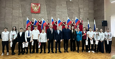 Ростов-на-Дону: 11 юных октябрьцев получили первые паспорта