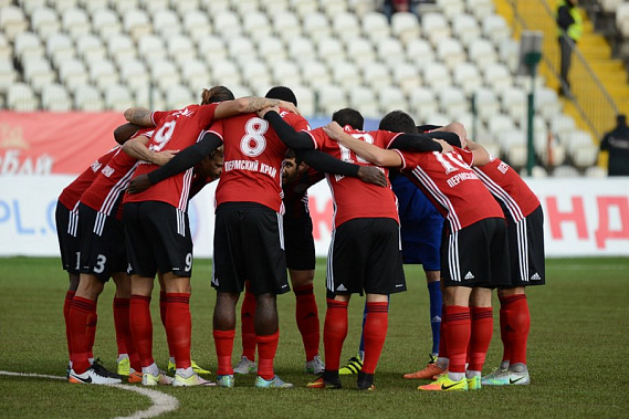 Клубы тянутся к образованию