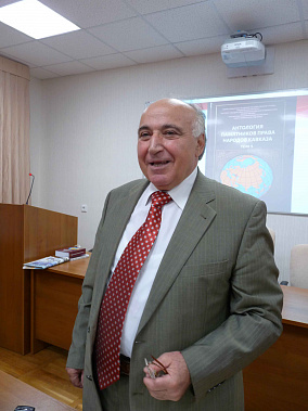 Право вам в помощь