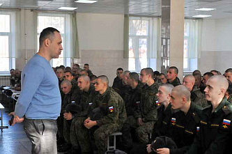 В войсках российской армии начали работу агитационные бригады