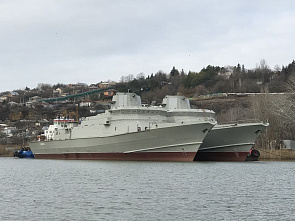 Новые ракетные корабли стоят на приколе в донской протоке