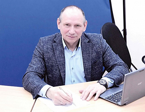 Валерий Леонидович пришел на НЭВЗ 40 лет назад.