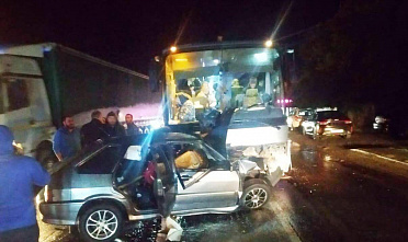 В Мясниковском районе в аварии с автобусом погиб водитель автомобиля