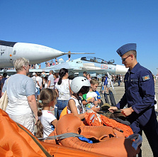 Пробка - на земле, «бочка» - в небе
