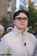 Из подъезда – под колеса машин