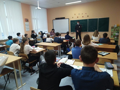 Школьники из Зверево узнали о правилах поведения на железной дороге