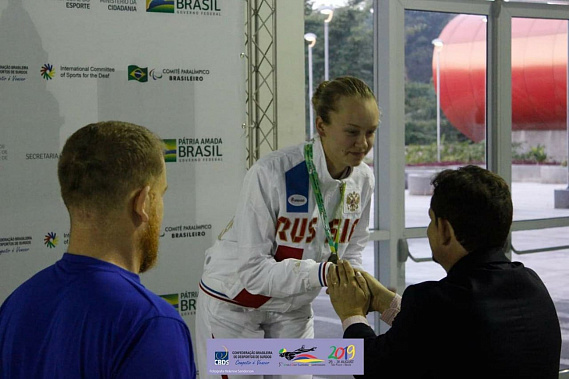 Чемпионка мира по плаванию среди глухих живет в Таганроге