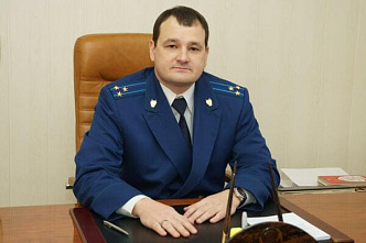 Снимать новорожденных можно, но очень осторожно
