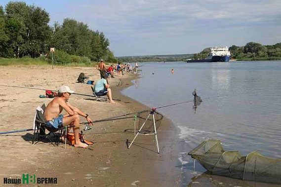 Соревнования проходили на заводской базе отдыха в Мясниковском районе.