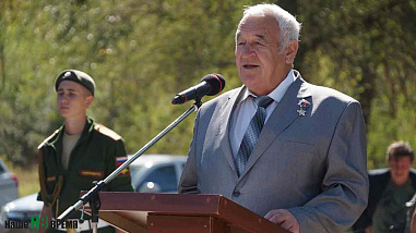 Оружейных дел революционер