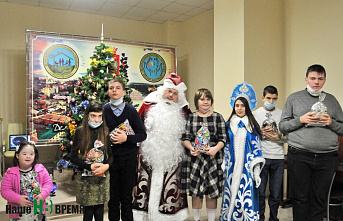 «Ветер перемен» и «НВ» поздравили с наступающим Новым годом детей с инвалидностью и детей-сирот