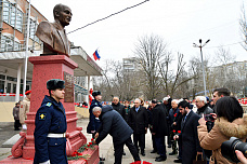 В Ростове открыли памятник разведчику-нелегалу Геворку Вартаняну