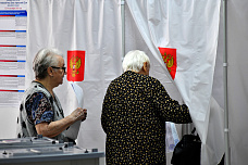 14 09 2025 Юрий Слюсарь и другие кандидаты в донские губернаторы проголосовали