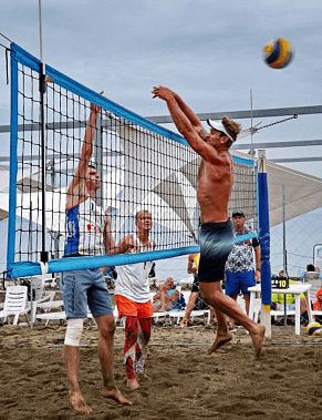 В Сочи ростовчане победили в турнире пляжного волейбола