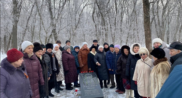 Акцию «Голубь мира» провели в Ростове-на-Дону у памятника танкисту