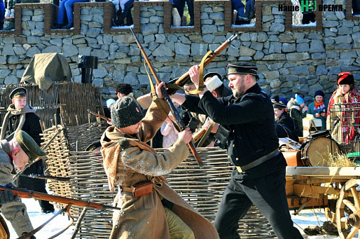 В Неклиновском районе провели реконструкцию боев Гражданской войны на Дону
