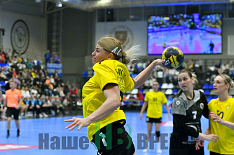 12.05 Гандболистки «Ростов – Дона» обыграли «Динамо – Синару»