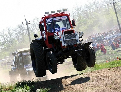 ТРАКТОРНЫЕ ГОНКИ