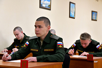 Очередная команда призывников отправилась к местам прохождения военной службы со сборного пункта Ростовской области