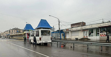 В центре Новочеркасска автобус сбил пешехода задним ходом