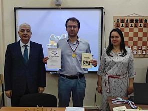 Александр Аношкин из Аксая выиграл рапид среди донских педагогов