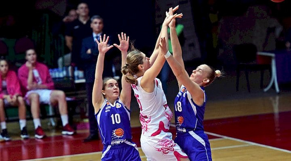 Баскетболистки ростовского клуба «Пересвет-ЮФУ — 2» сыграли два матча в Красноярске и дважды добились победы