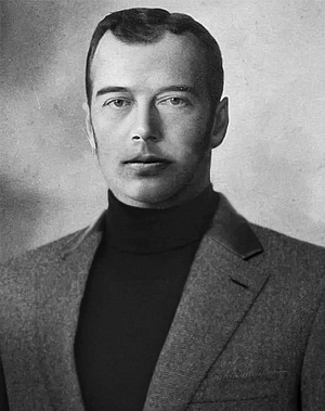 Выставленный на сайте кинопроекта снимок молодого Николая РОМАНОВА.