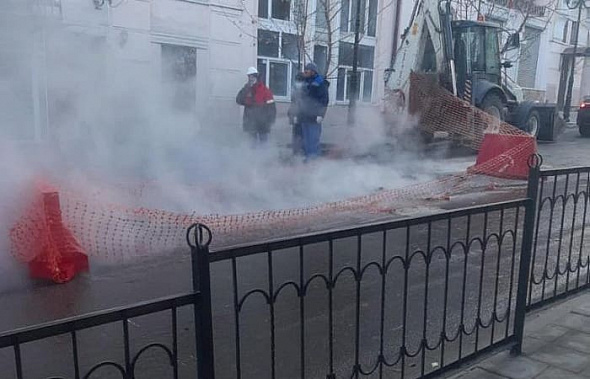 В центре Ростова произошел очередной порыв на теплотрассе