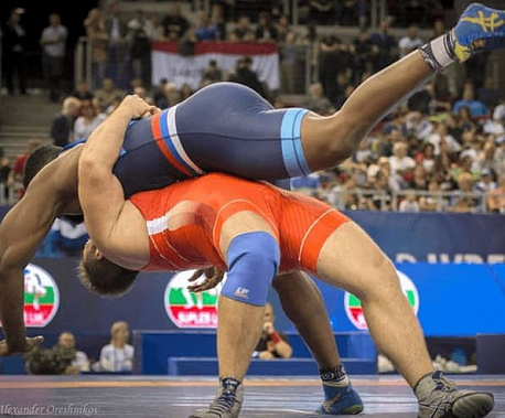 Донской борец выступит на европейском лицензионном турнире