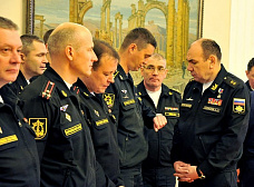 Знамена вручены