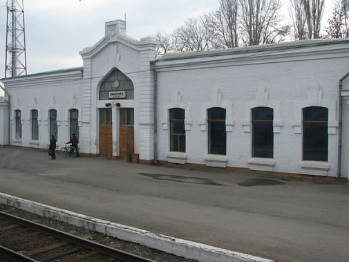 Железнодорожную кассу в Зимовниках все-таки закрыли