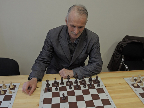 Шахматному композитору из Пролетарска присвоили звание мастера ФИДЕ 