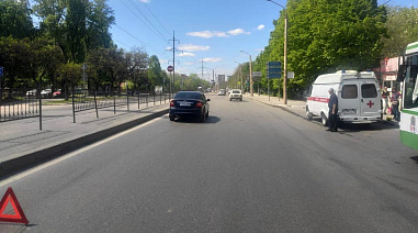 В Ростове легковушка сбила двоих детей
