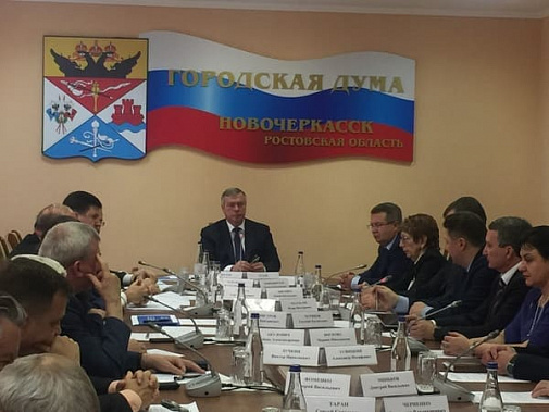 В Новочеркасске определили сроки запуска трамваев и новой больницы, а также уволили замглавы