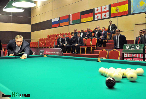 Первый удар произвел губернатор Ростовской области Василий Голубев…