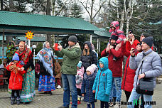 Для ребят из Донбасса в Ростове провели Масленицу