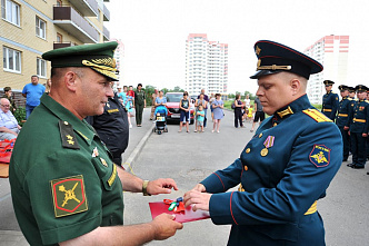 30 молодых офицеров в Ростове получили жилье