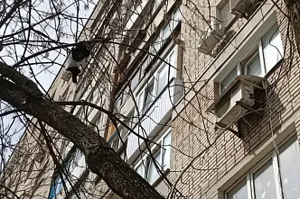 В Ростове мужчина выжил после падения с 8-го этажа