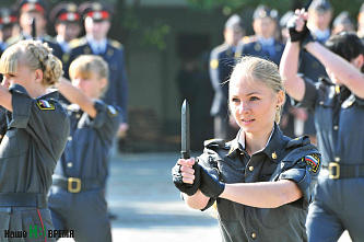 Служить закону и народу