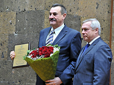 С наступающим профессиональным праздником, коллеги!