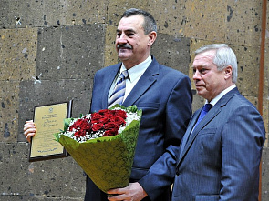 С наступающим профессиональным праздником, коллеги!