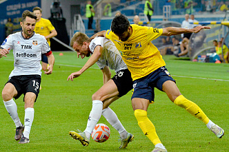 ФК «Ростов» на своем поле не смог одолеть «Урал»