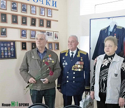 А мне вполне норм. Не пестро)) Только там с газонами огромный косяк... Дебилы проектировали