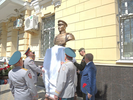 Увековечили память о  героях-полководцах