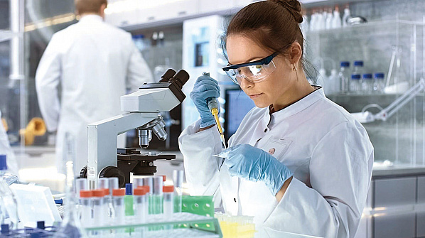 Аналоги 189 зарубежных лекарств планируют создать в России