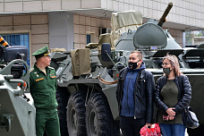 В Ростове встретили агитпоезд «Мы — армия страны! Мы — армия народа!»